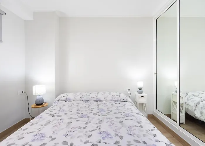 Home2book Stylish Drago